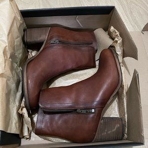 Frye women double zip brown booties 9.5